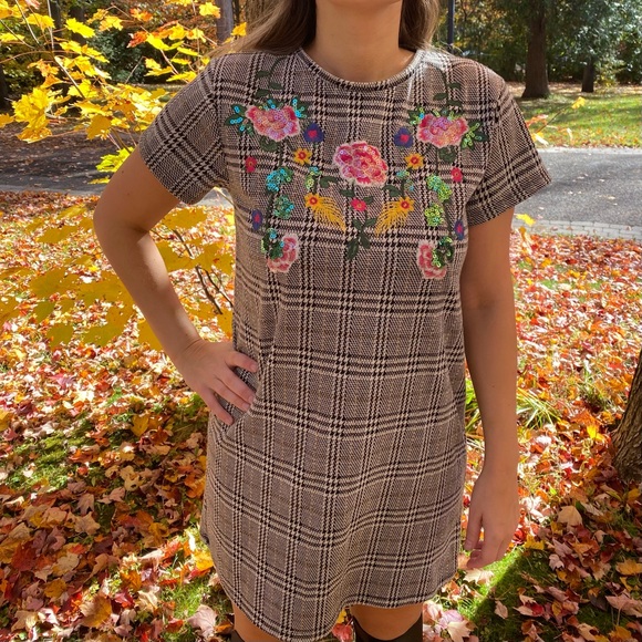 Zara houndstooth dress with ornament size L - Picture 2 of 13